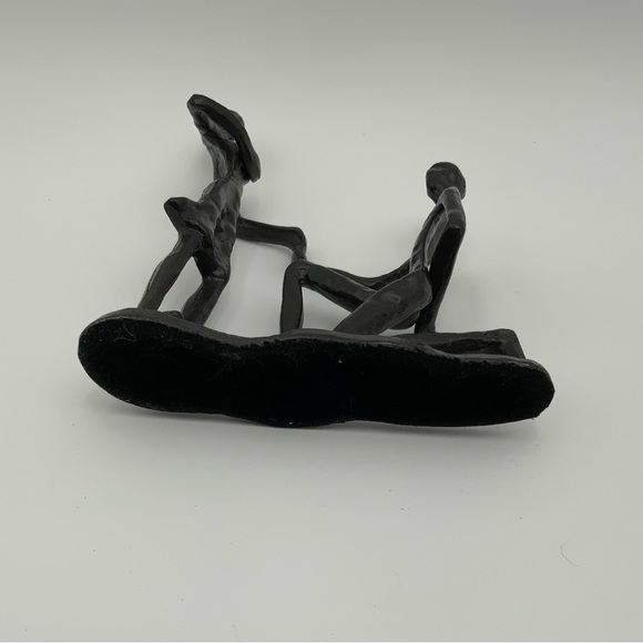 On One Knee Marriage Proposal Metal Sculpture 7” Tall x 5” Long - Picture 8 of 8